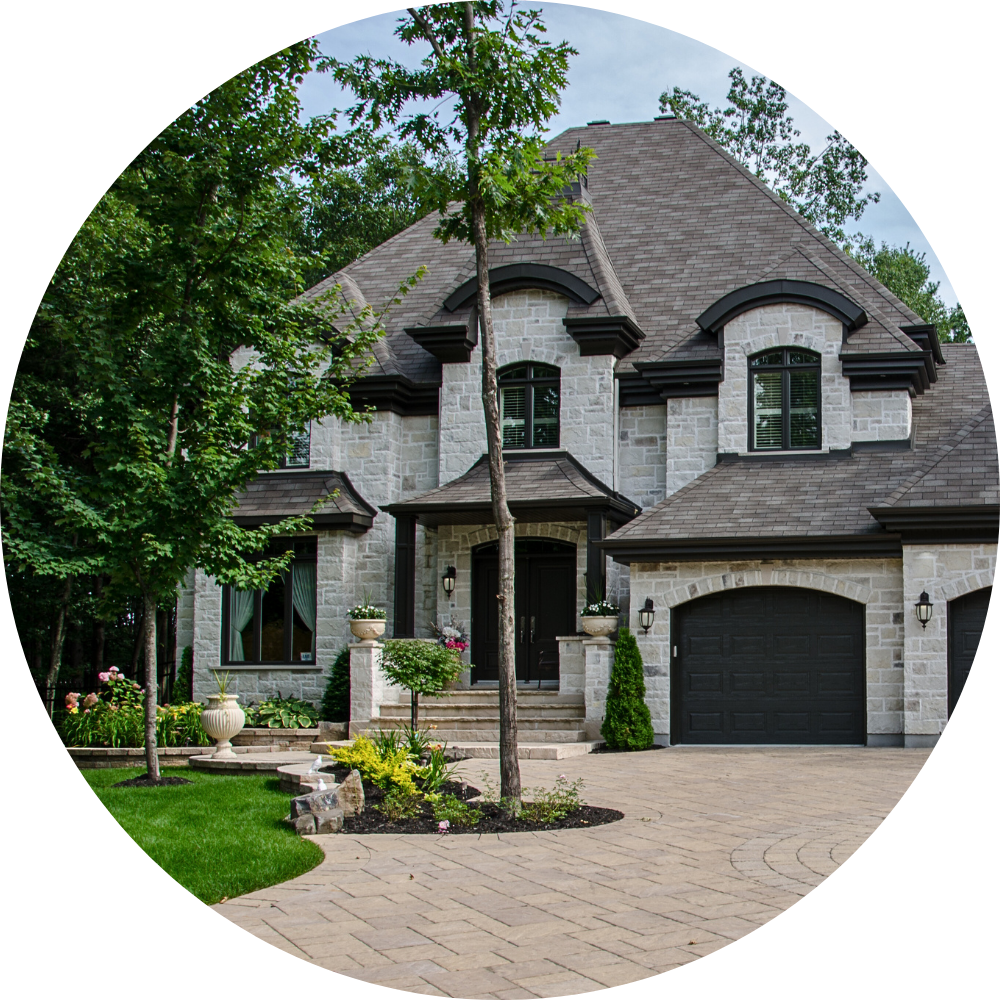 Large two-story home in Sammamish, WA showcasing expert brick and stone masonry craftsmanship.